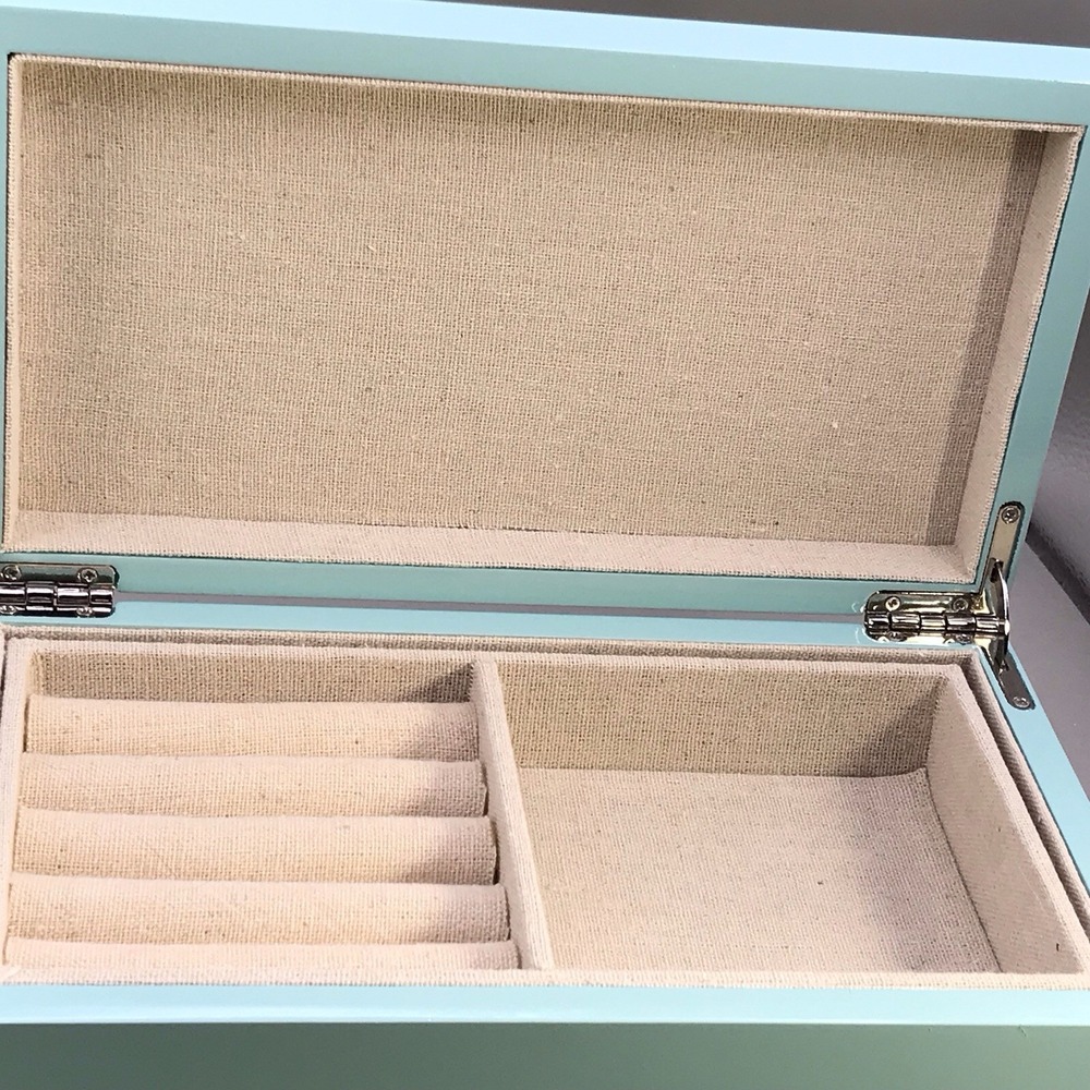 Max Studio Aquamarine Colored Jewelry Box 9" X‎ 5" X 3" Mirrored Latticework